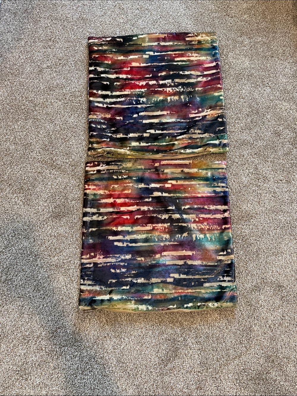 Multicolor Abstract Print Pair of Pillow Shams